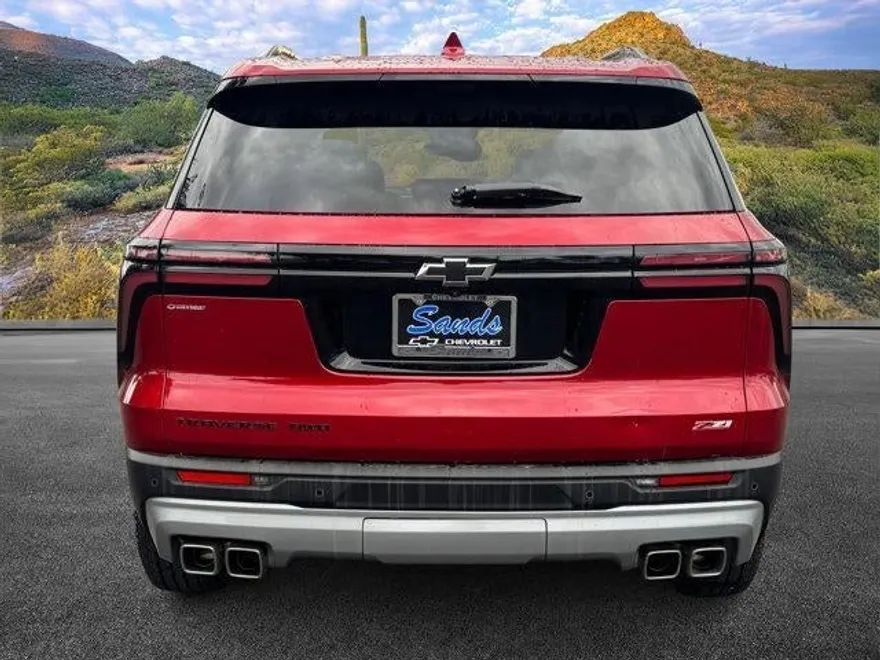 2024 Chevrolet Traverse Z71 photo 1