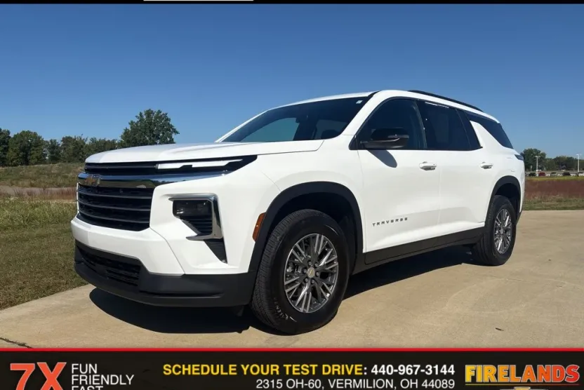 2025 Chevrolet Traverse photo 1