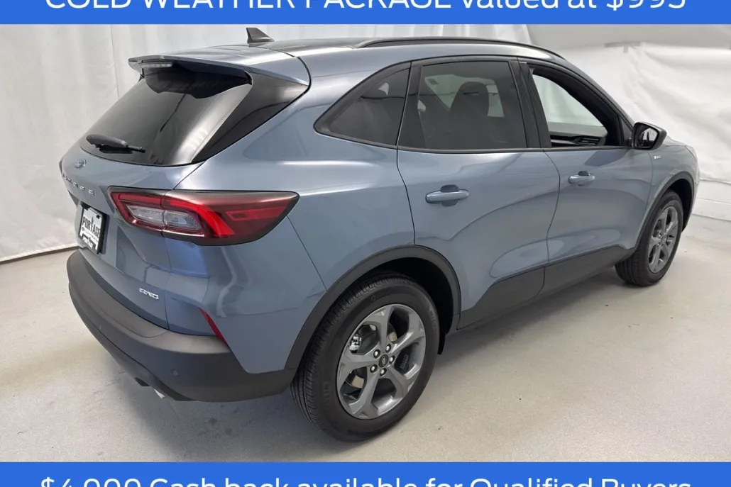 2025 Ford Escape ST-Line photo 1