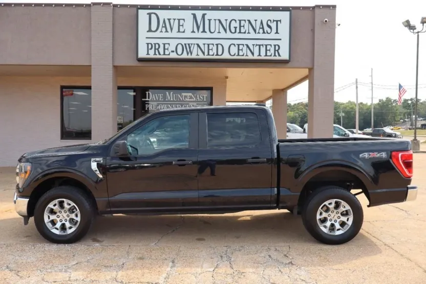 2023 Ford F-150 XLT photo 1