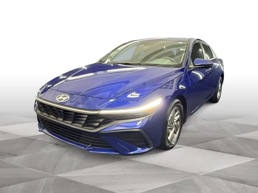 2024 Hyundai Elantra SE photo 1