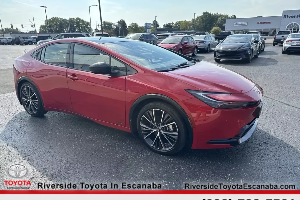 2023 Toyota Prius Limited photo 1