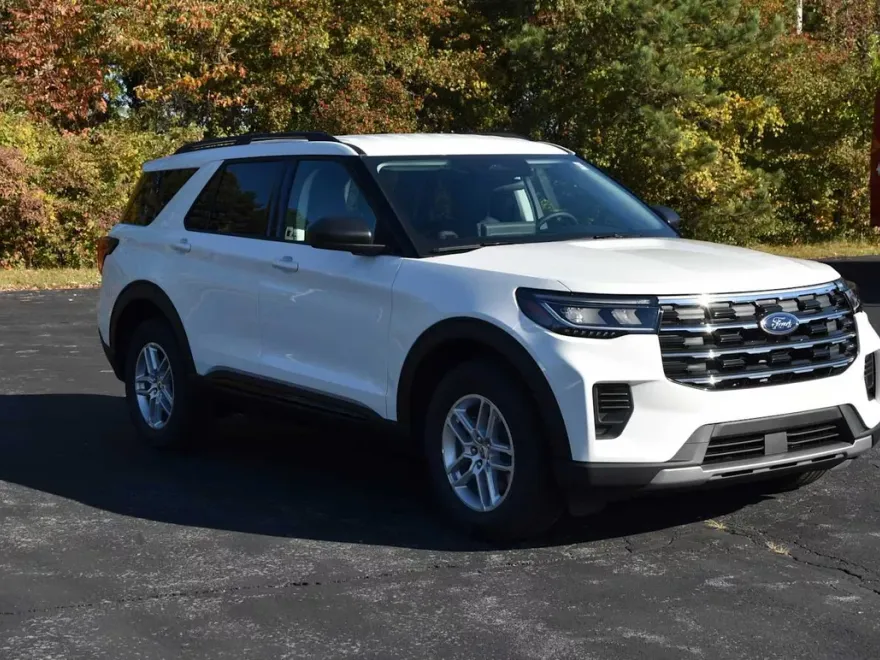 2026 Ford Explorer photo 1