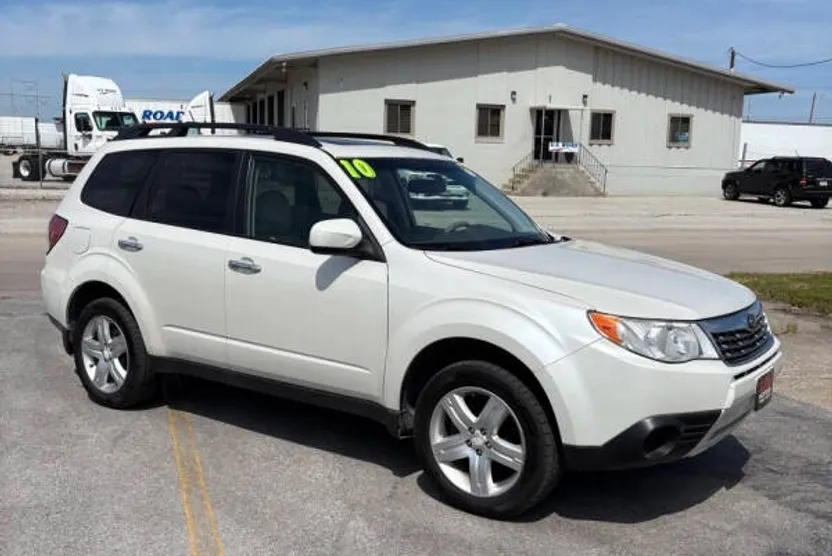 2010 Subaru Forester 2.5X Premium photo 1