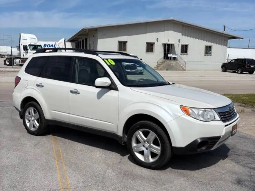 2010 Subaru Forester 2.5X Premium photo 1