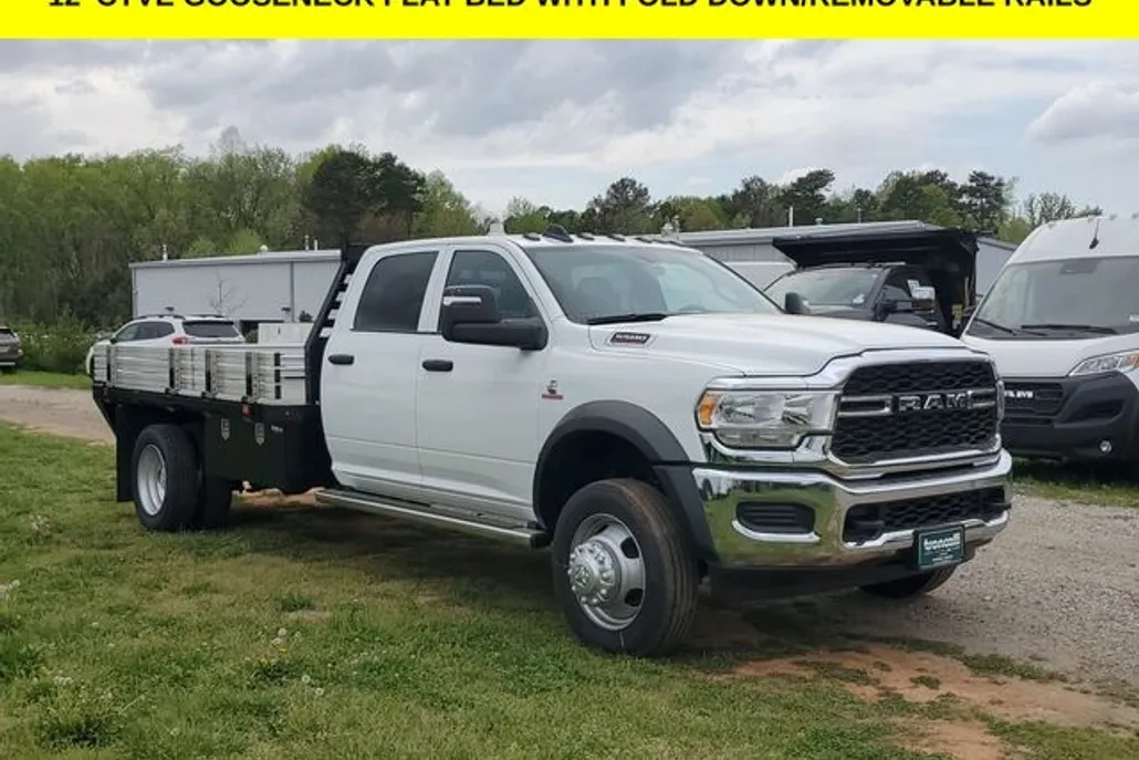 2024 Ram 5500 Tradesman photo 1
