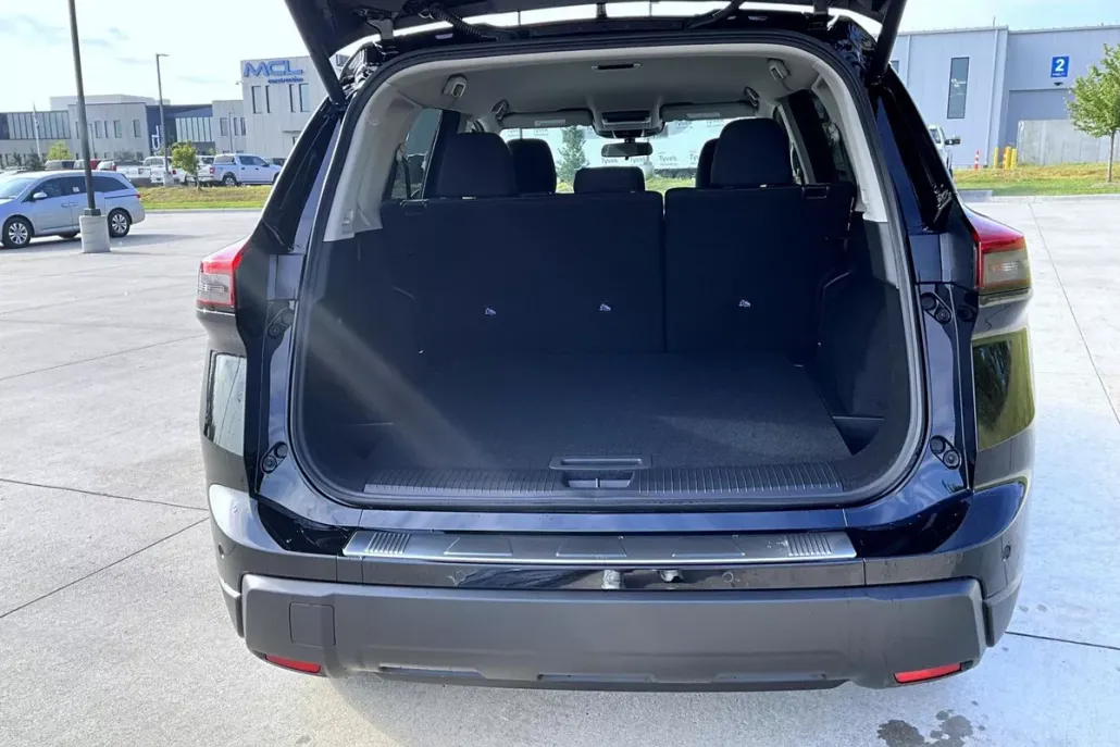 2026 Nissan Rogue SV photo 1