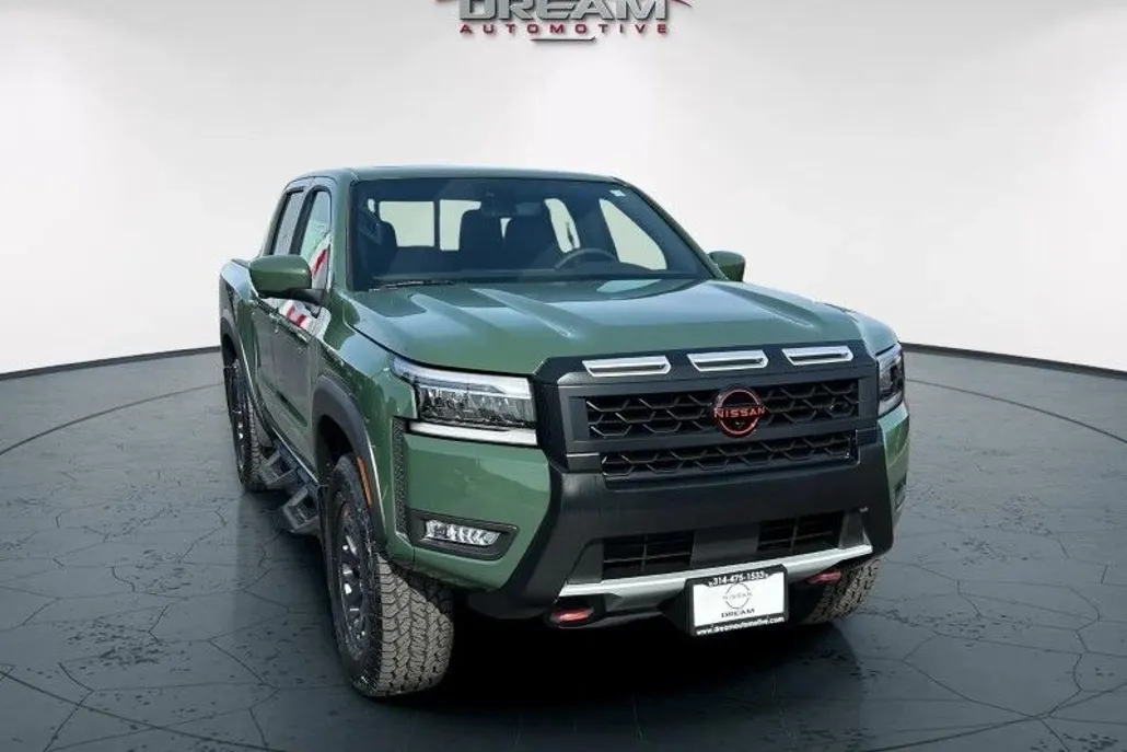 2025 Nissan Frontier PRO-4X photo 1