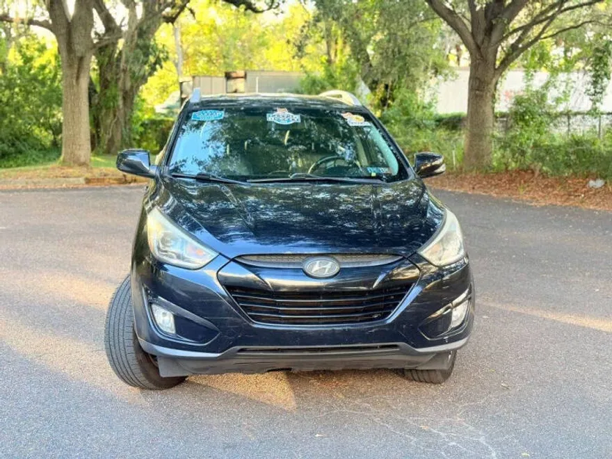 2014 Hyundai Tucson SE photo 1
