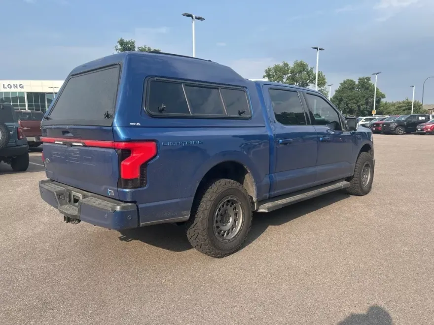 2022 Ford F-150 Lightning Platinum photo 1