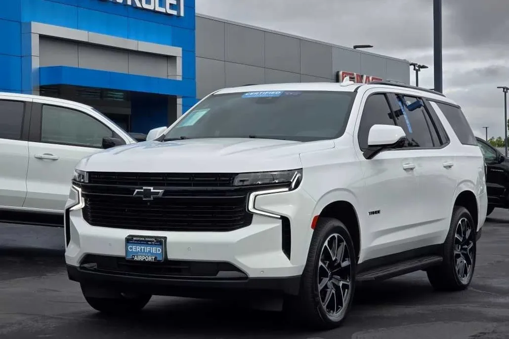 2024 Chevrolet Tahoe RST photo 1