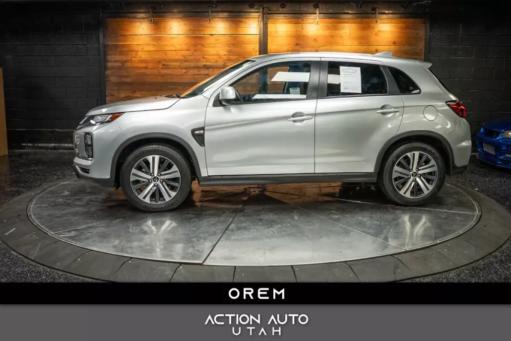 2024 Mitsubishi Outlander Sport ES photo 1