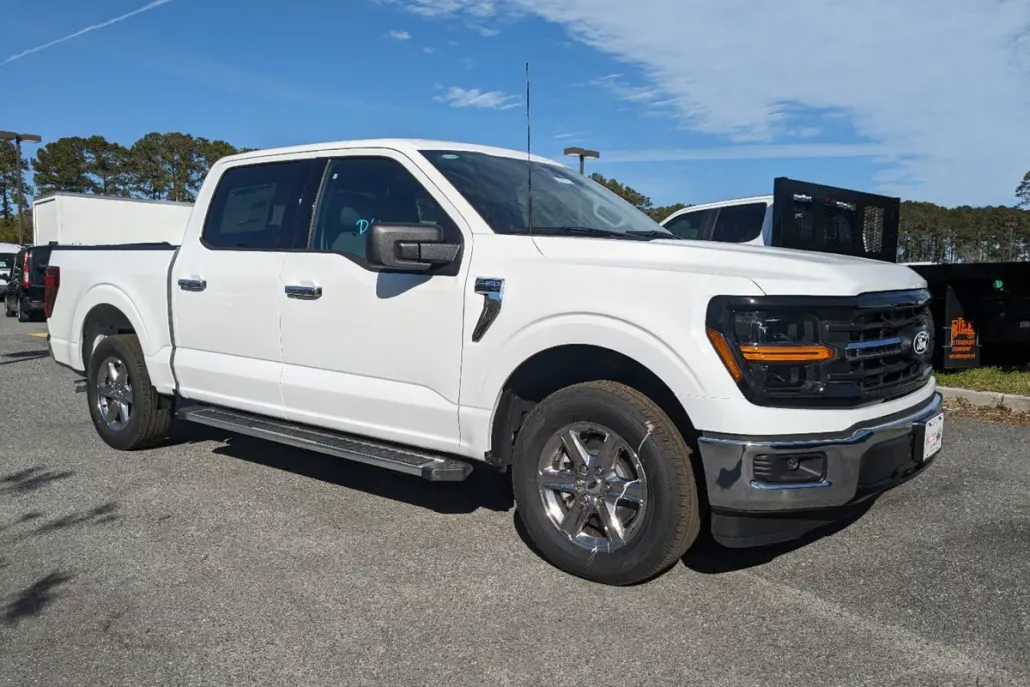 2025 Ford F-150 XLT photo 1