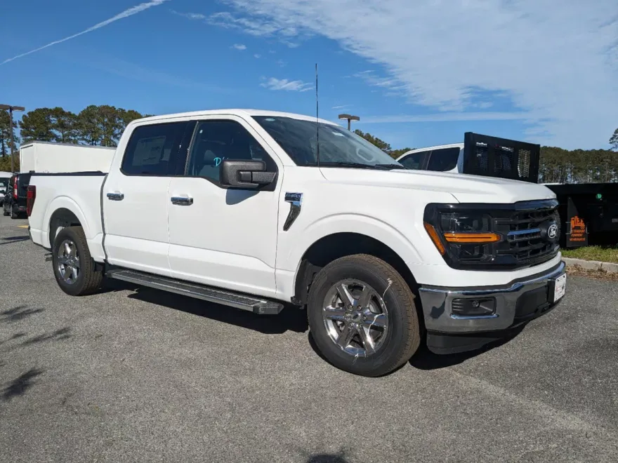 2025 Ford F-150 XLT photo 1