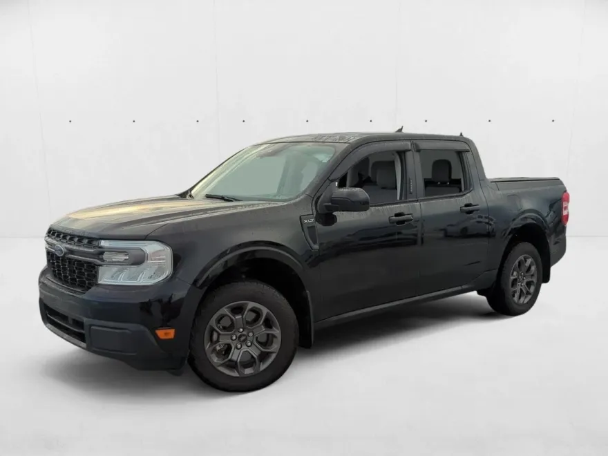 2023 Ford Maverick XLT photo 1