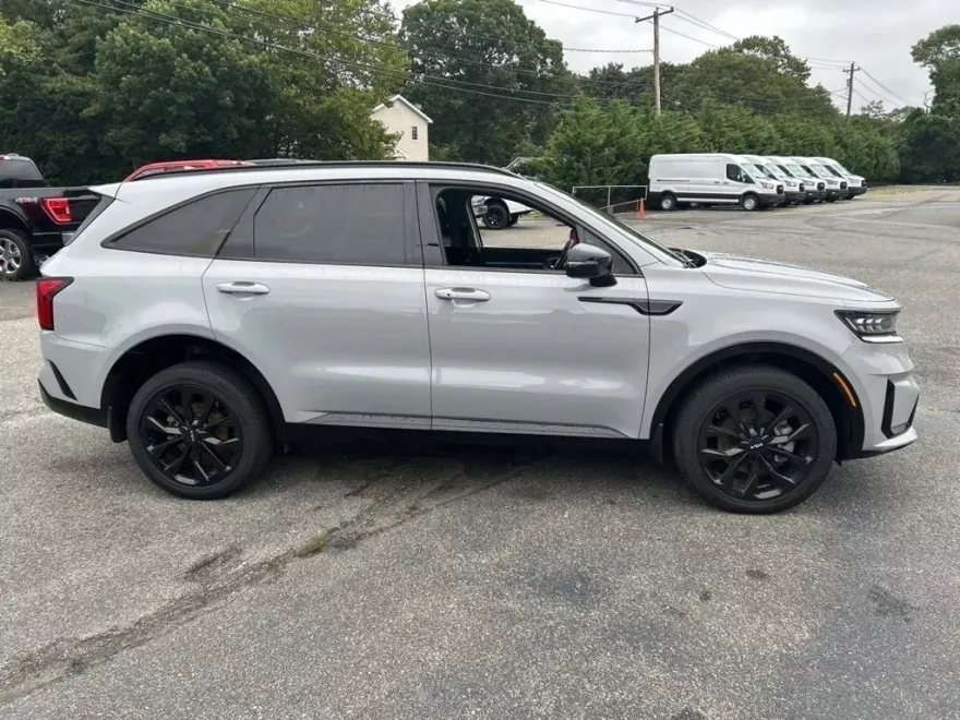 2022 Kia Sorento SX photo 1