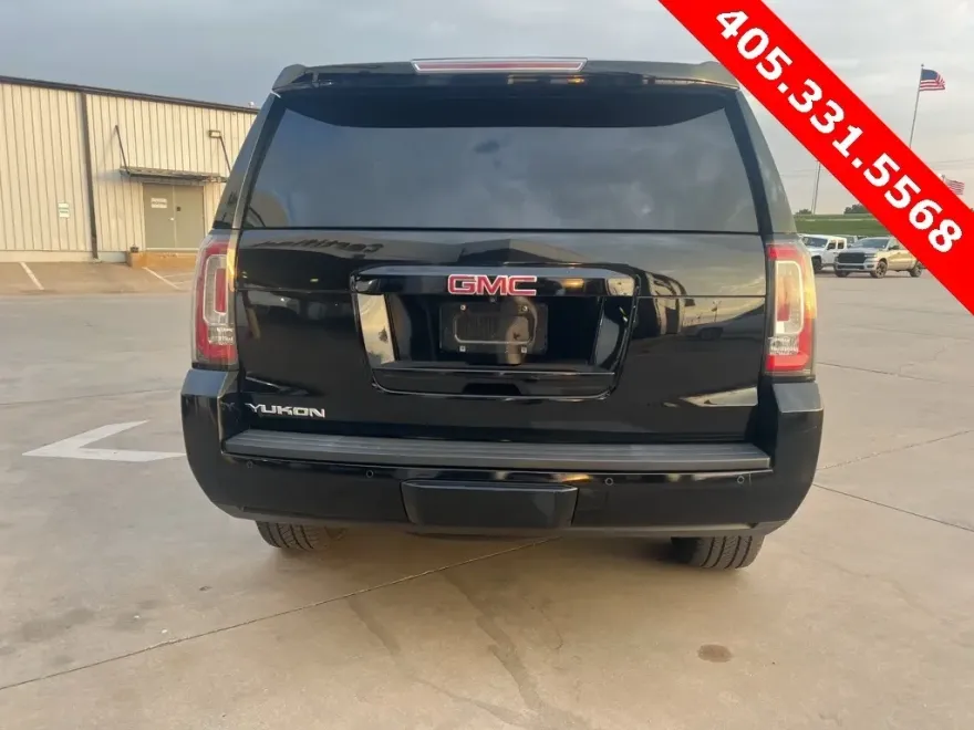 2017 Gmc Yukon SLT photo 1