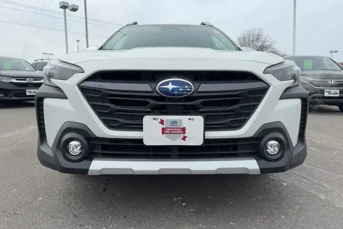 2024 Subaru Outback Touring XT photo 2