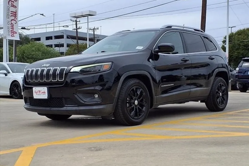 2019 Jeep Cherokee Latitude photo 1