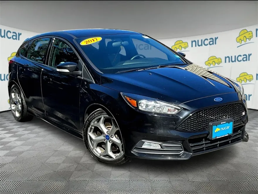 2017 Ford Focus ST photo 1