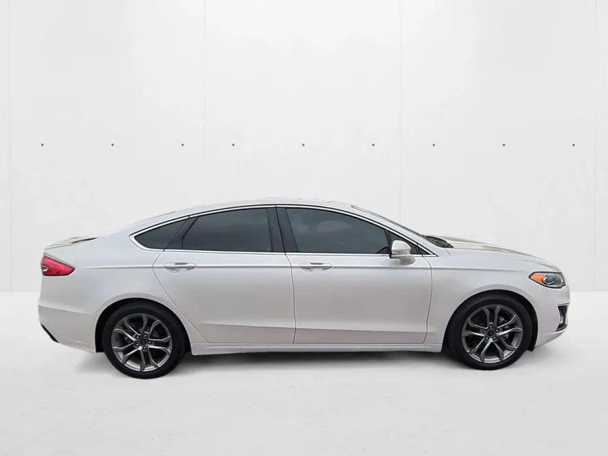 2020 Ford Fusion Hybrid Titanium photo 1