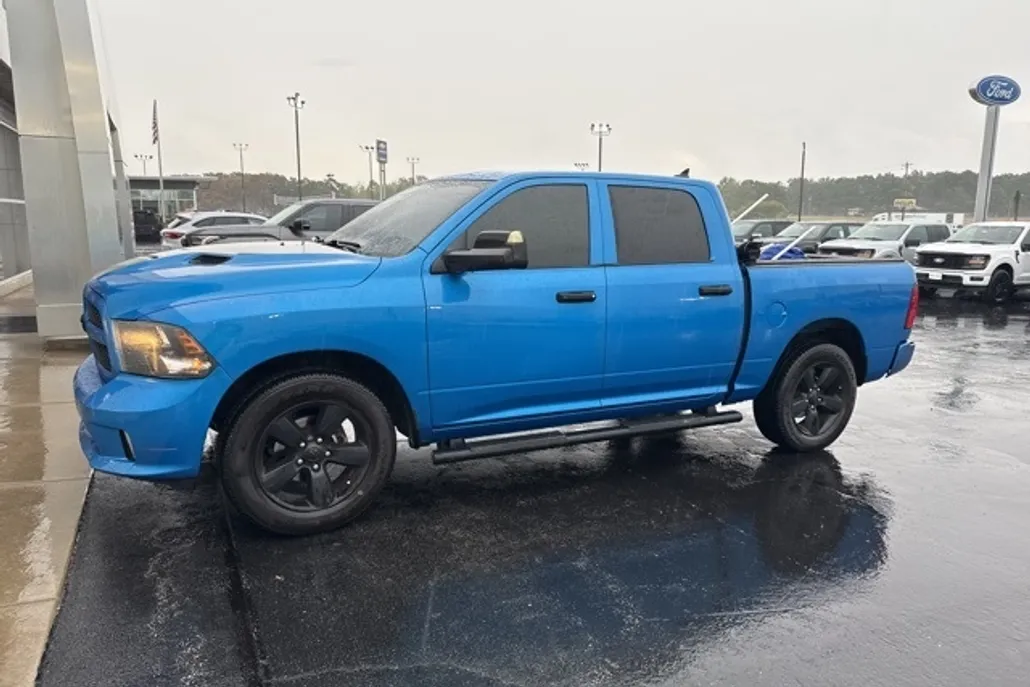 2019 Ram 1500 Classic Express photo 1