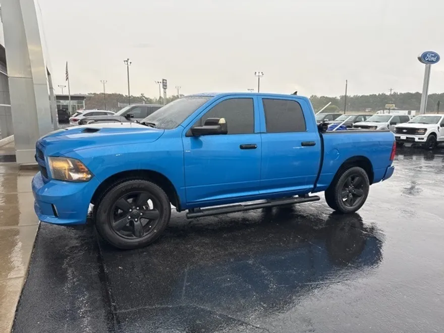 2019 Ram 1500 Classic Express photo 1