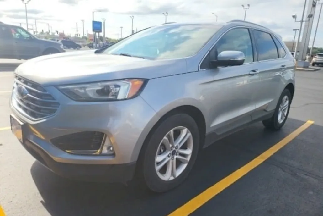 2020 Ford Edge SEL photo 1