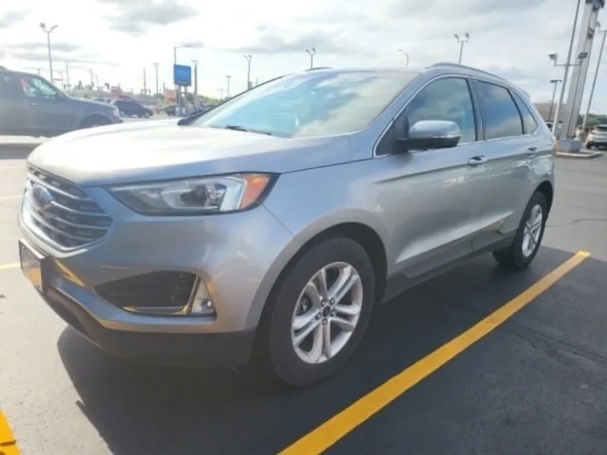2020 Ford Edge SEL photo 1