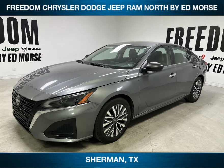 2024 Nissan Altima 2.5 SV photo 1