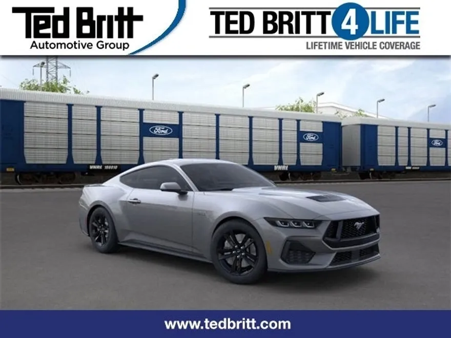 2025 Ford Mustang GT photo 1