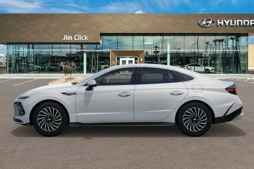 2025 Hyundai Sonata Hybrid SEL photo 1