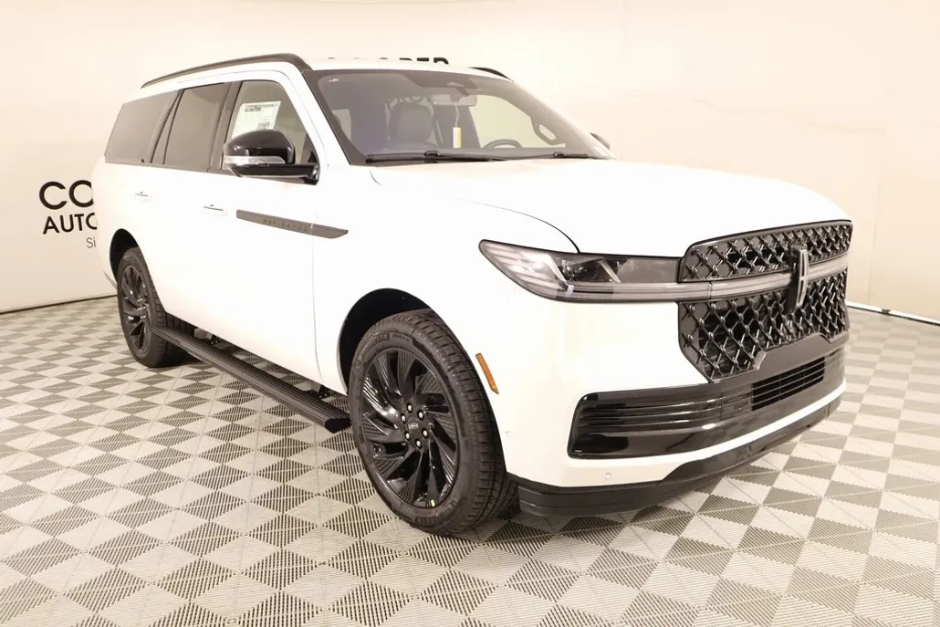 2025 Lincoln Navigator Reserve photo 1