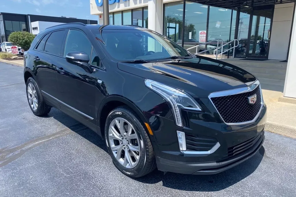 2021 Cadillac XT5 Sport photo 1