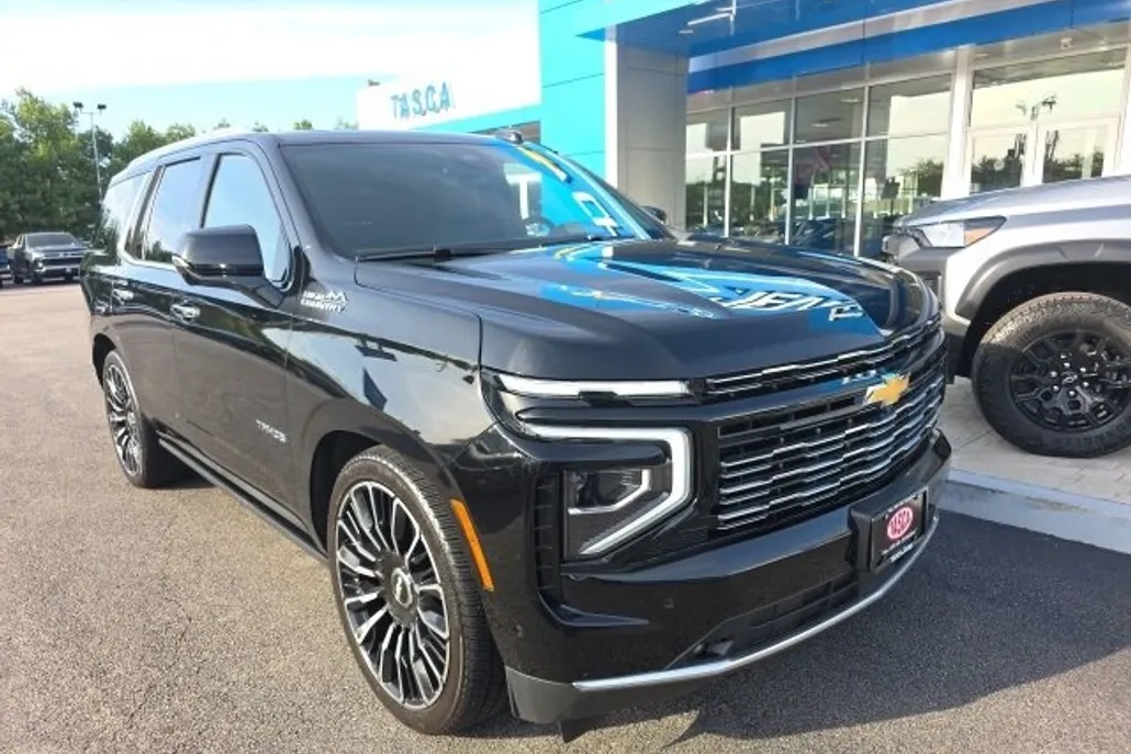 2025 Chevrolet Tahoe High Country photo 1