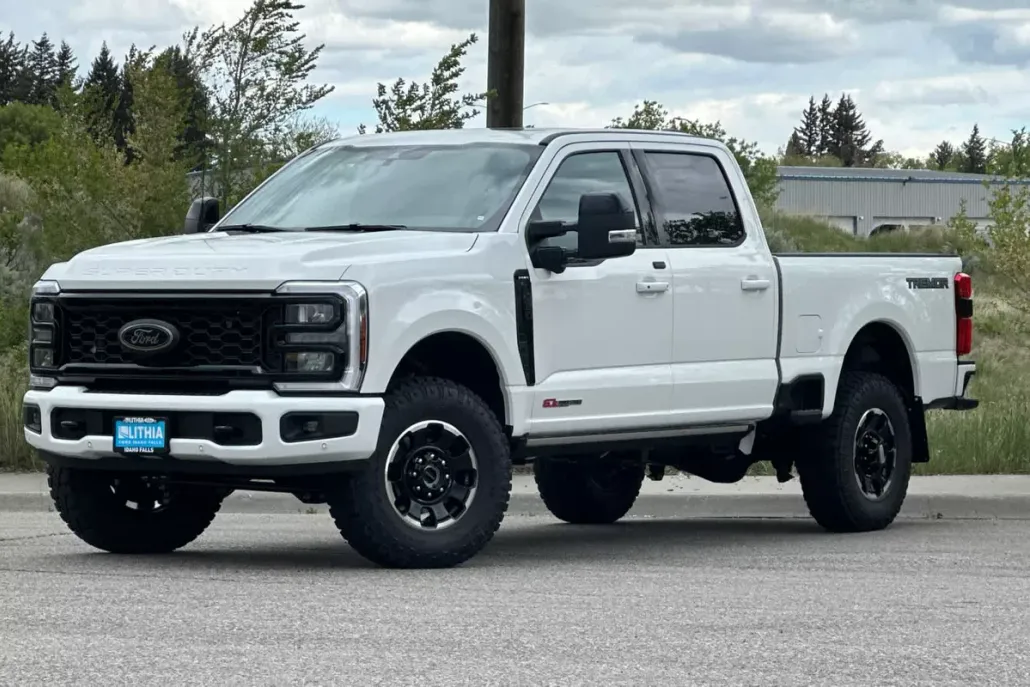 2025 Ford F-250 Lariat photo 1