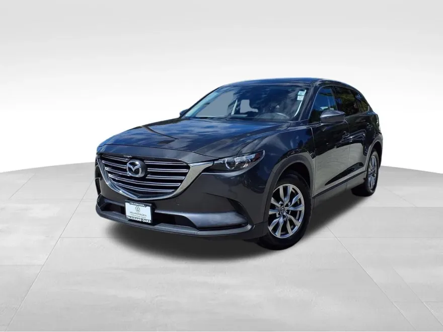 2017 Mazda CX-9 Touring photo 1