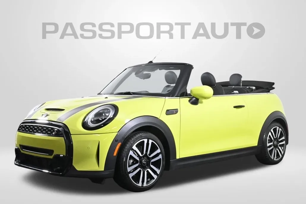 2024 Mini Cooper S Convertible Iconic photo 1
