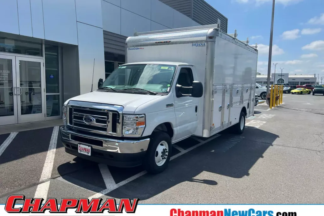 2025 Ford E-450 photo 1