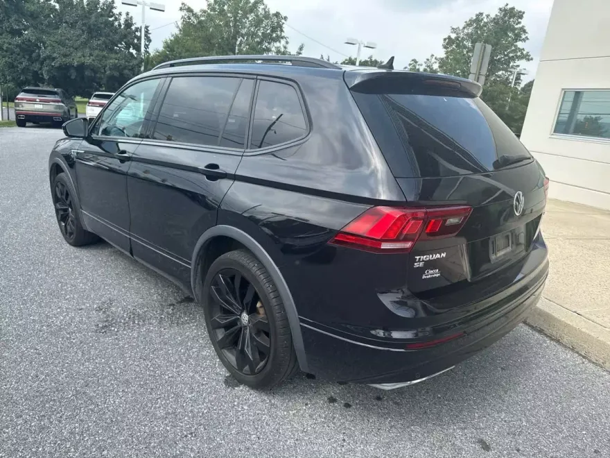 2021 Volkswagen Tiguan SE R-Line Black photo 1