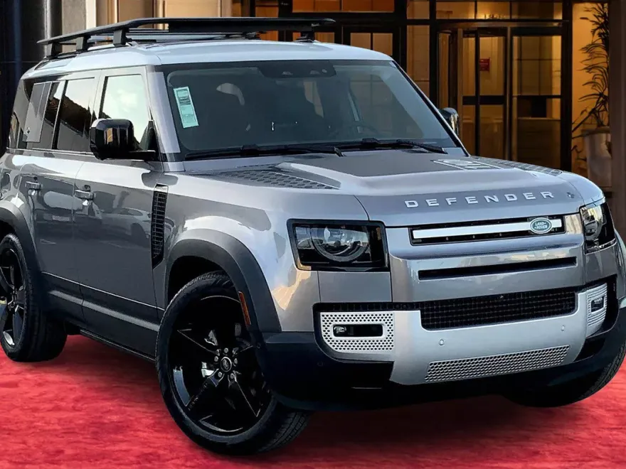 2024 Land Rover Defender 110 S photo 1