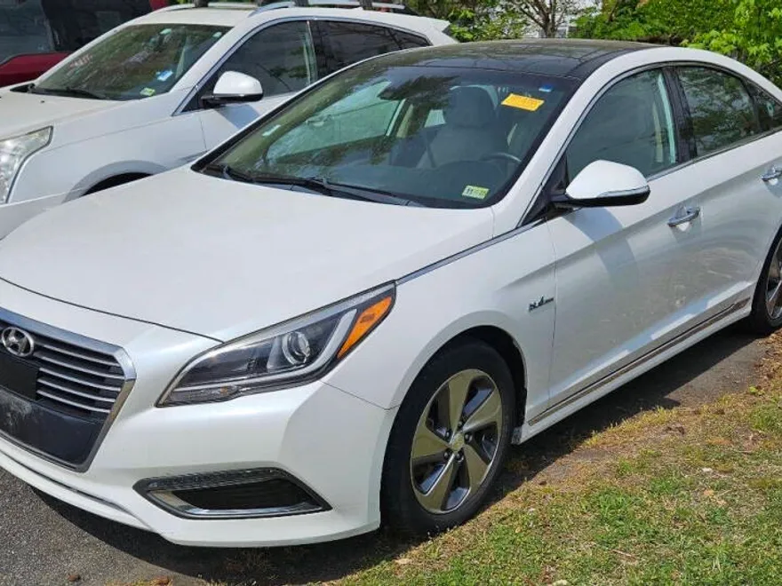 2017 Hyundai Sonata Hybrid Limited photo 1