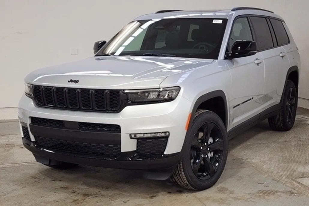 2025 Jeep Grand Cherokee L photo 1