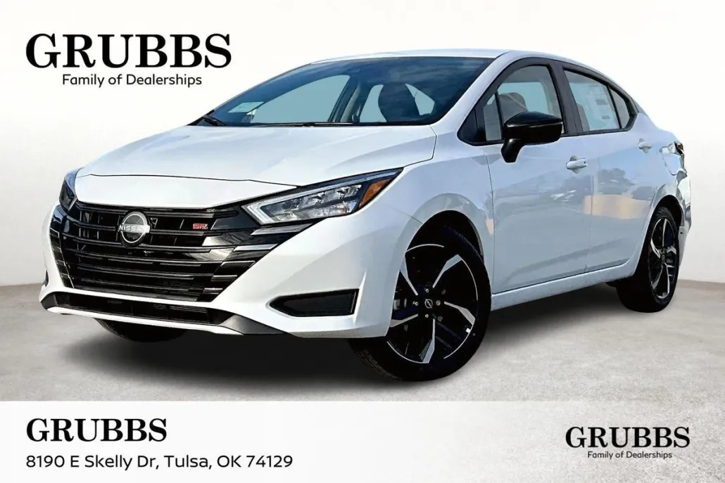 2025 Nissan Versa 1.6 SR photo 1