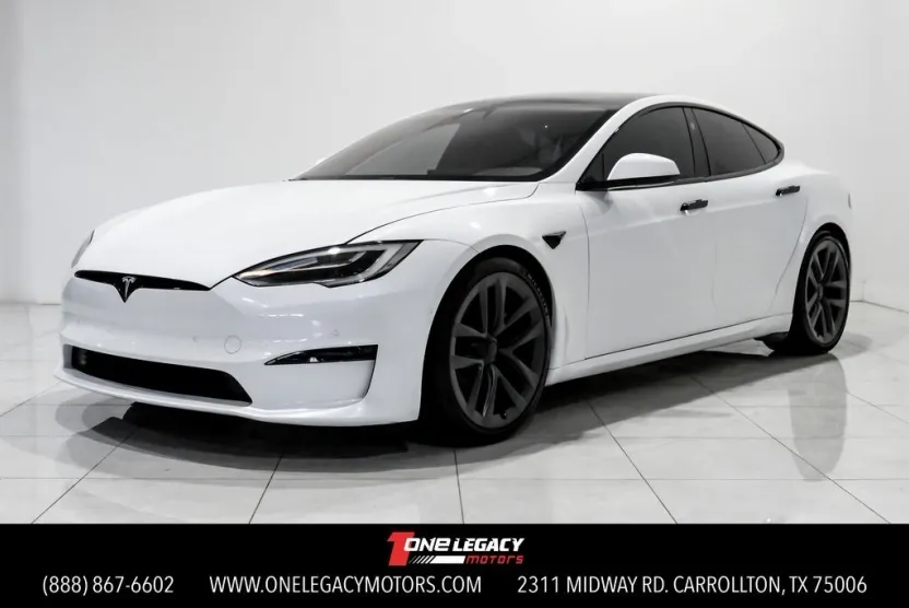 2021 Tesla Model S Plaid photo 1