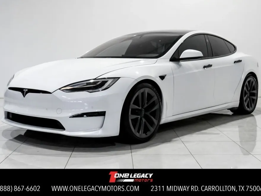 2021 Tesla Model S Plaid photo 1