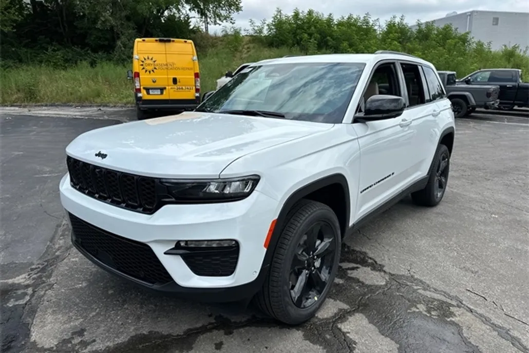 2025 Jeep Grand Cherokee Limited photo 1