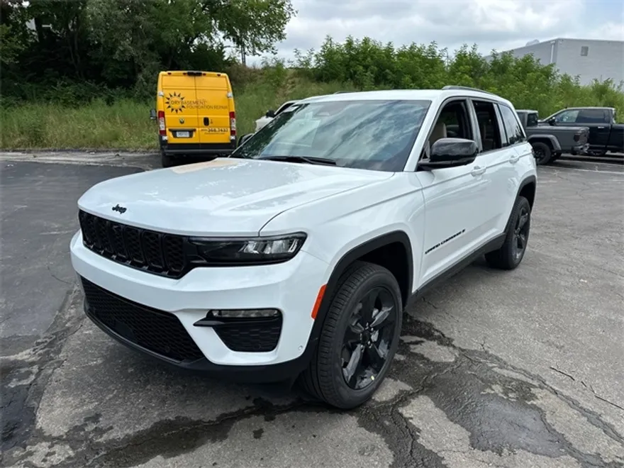 2025 Jeep Grand Cherokee Limited photo 1
