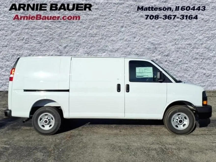 2025 Gmc Savana Cargo 2500 photo 1