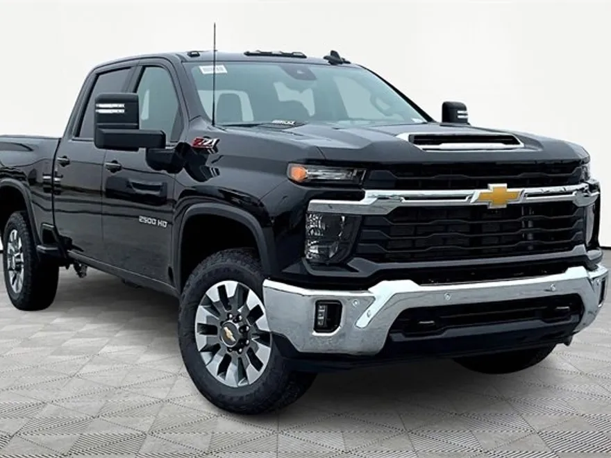 2025 Chevrolet Silverado 2500HD LT photo 1
